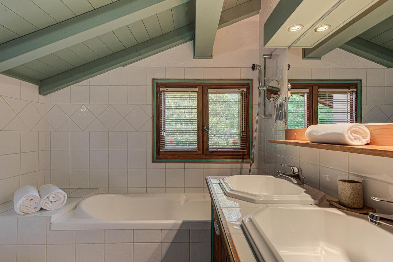 Chalet Blackbushe - Traditional Chalet - Alpes Travel - Sleeps 4-6 레우쉬 외부 사진